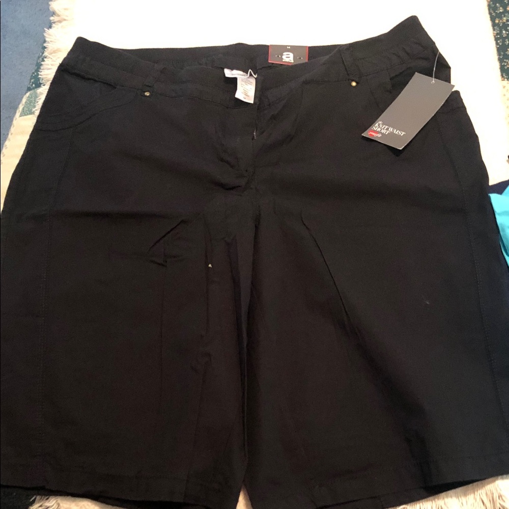Avenue Stretch Knit Black Women’s Shorts